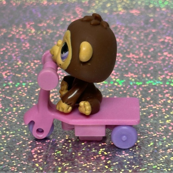 Littlest Pet Shop LPS Hasbro Monkey Scooter - Picture 4 of 6